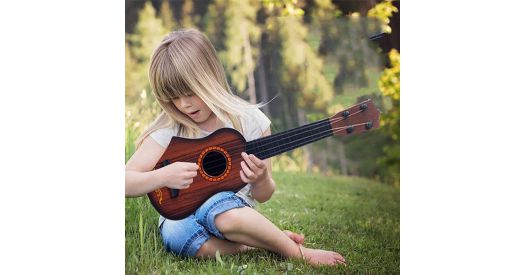 cách chơi ukulele